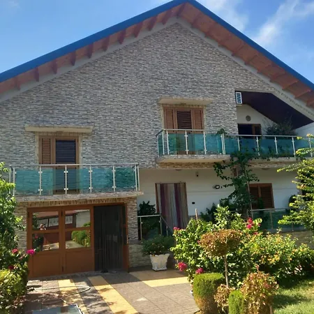 Casa de Férias Zekajs Shkodër